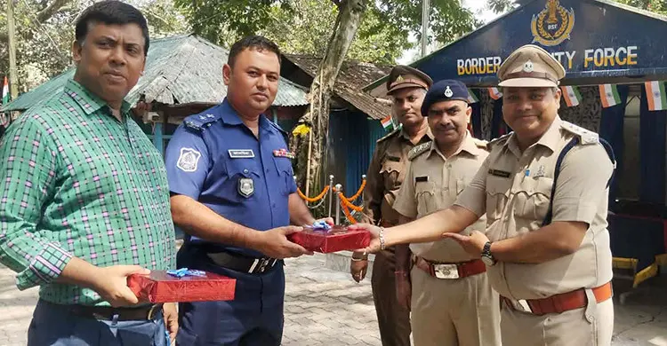 হিলিতে বিএসএফের মিষ্টি উপহার, বন্ধ আমদানি-রপ্তানি