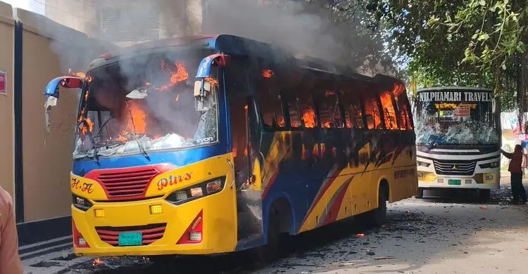 শ্রমিক নেতা আটকের পর রণক্ষেত্র দিনাজপুর