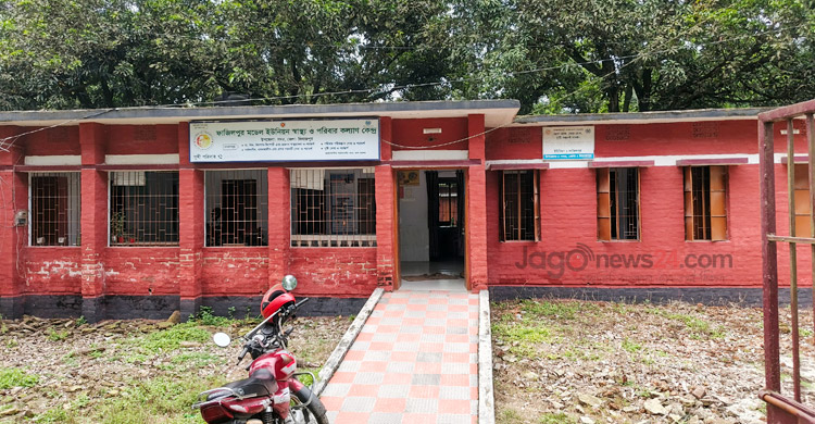 ‘সারাদিন মানুষের ক্ষোভের কথা শুনছি, ওরস্যালাইনও নেই যে দেবো’