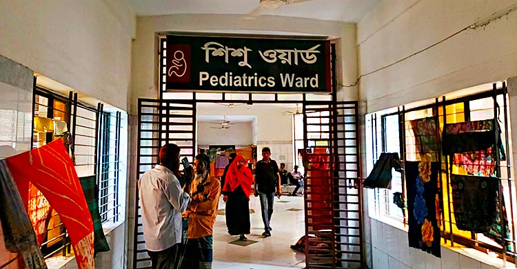 দিনাজপুরে হামের উপসর্গ নিয়ে ৩ শিশু হাসপাতালে ভর্তি