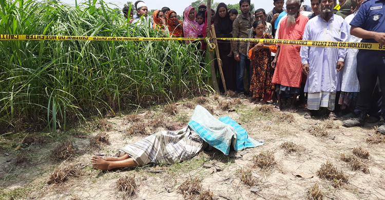 নামাজ পড়তে গিয়ে নিখোঁজ, ঘাসক্ষেতে মিললো মরদেহ