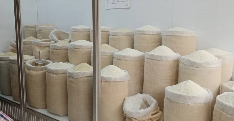 দিনাজপুরে সুগন্ধি ধান-চালের আকাশছোঁয়া দাম