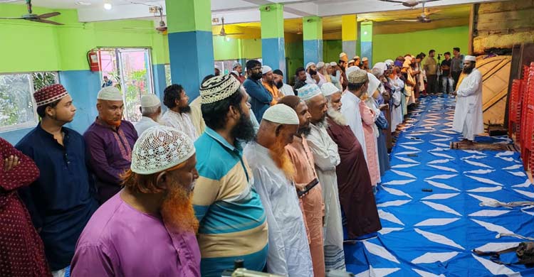 সৌদির সঙ্গে মিল রেখে দেশের বিভিন্ন স্থানে ঈদুল আজহা উদযাপন