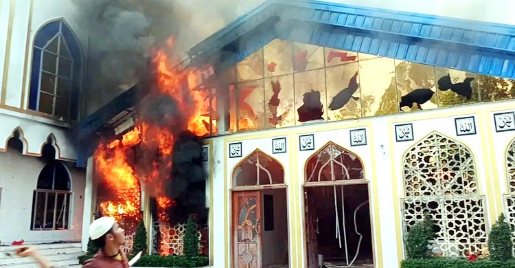 দিনাজপুরে বিনোদন স্পট-দরবারে ভাঙচুর-অগ্নিসংযোগ, সংঘর্ষে আহত ২০