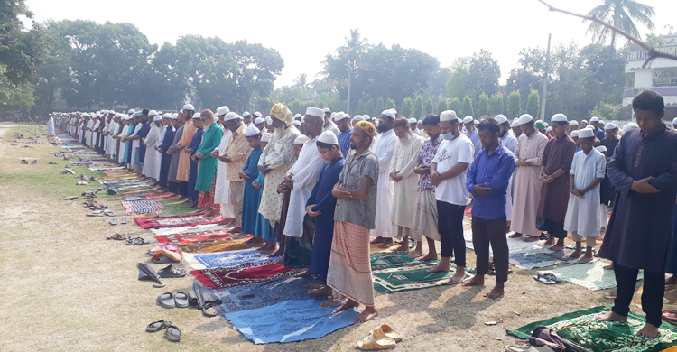 বৃষ্টি চেয়ে ইস্তিস্কার নামাজে অংশ নিলেন সাড়ে ৩ হাজার মুসল্লি