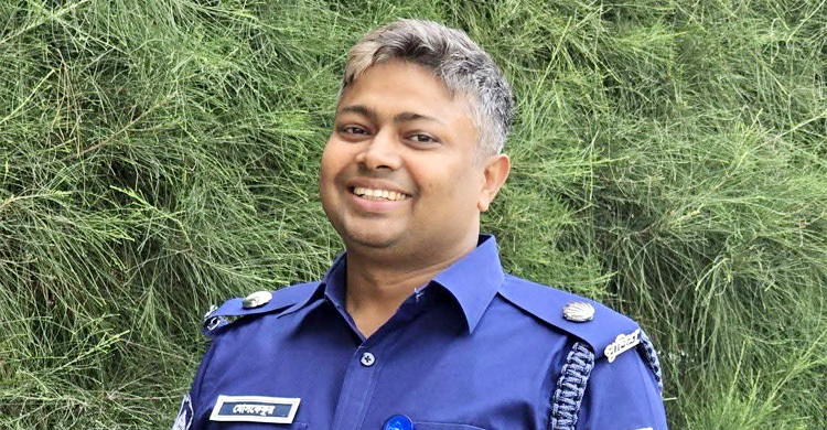 ‘ট্যাংকের এসি খুব আরামদায়ক’ লিখে প্রত্যাহার অতিরিক্ত পুলিশ সুপার