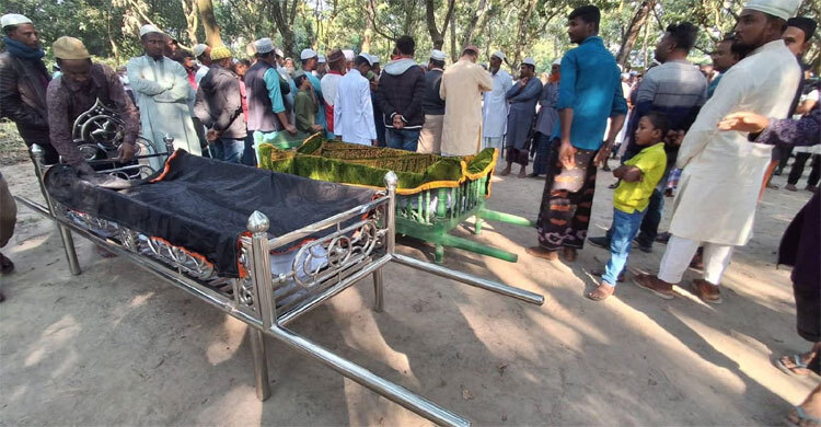 ছেলের মরদেহ দেখে মারা গেলেন মা