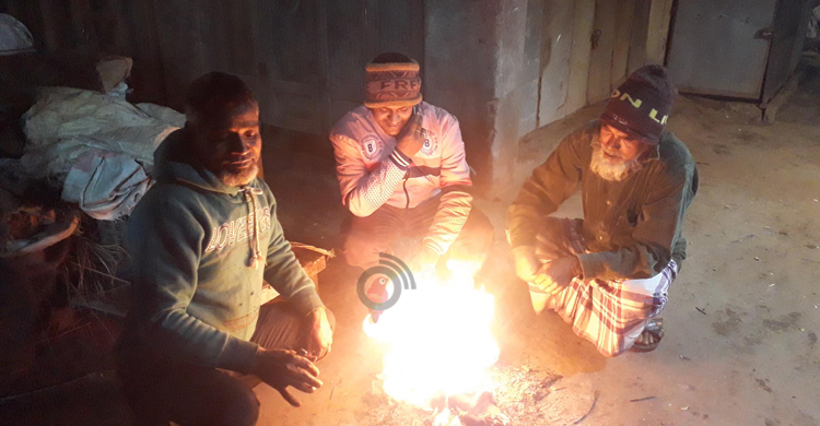 দিনাজপুরে শৈতপ্রবাহ শুরু, তাপমাত্রা ১০ ডিগ্রিতে
