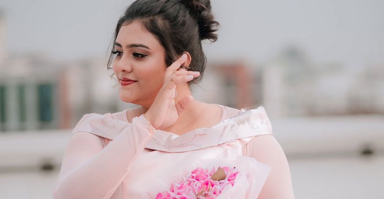সেই পোস্টে স্বামীকে নিয়ে কী লিখেছিলেন দীপ্তি চৌধুরী
