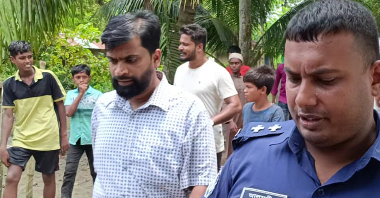 ভারতে পালানোর সময় আটক আওয়ামী লীগ নেতা রিয়াজ