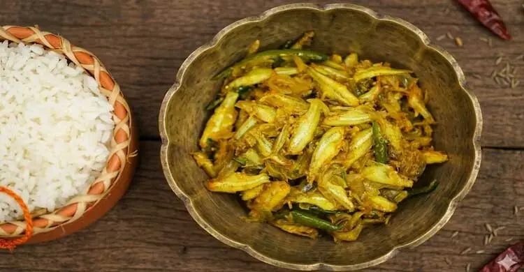 মলা মাছের চচ্চড়ি রাঁধবেন যেভাবে