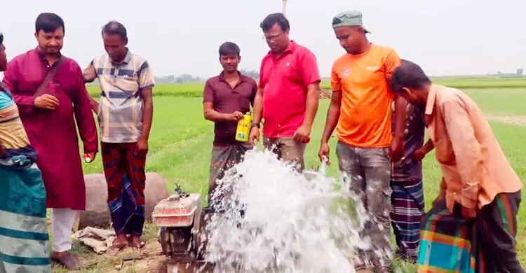 উদ্ভাবক মনিরুলের চমক: ৫ লিটার পোড়া মবিলে মিলছে ৭ লিটার ডিজেল