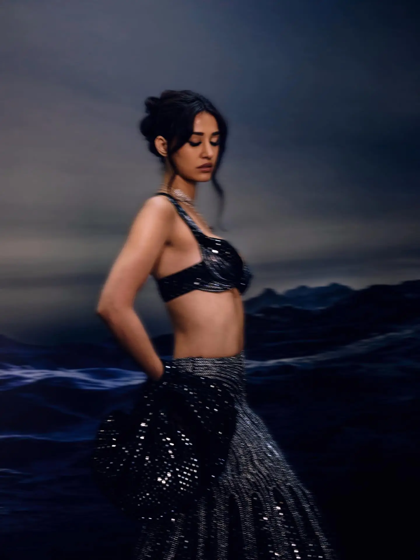 দিশার গ্ল্যামারে মাতলো ল্যাকমে মঞ্চ