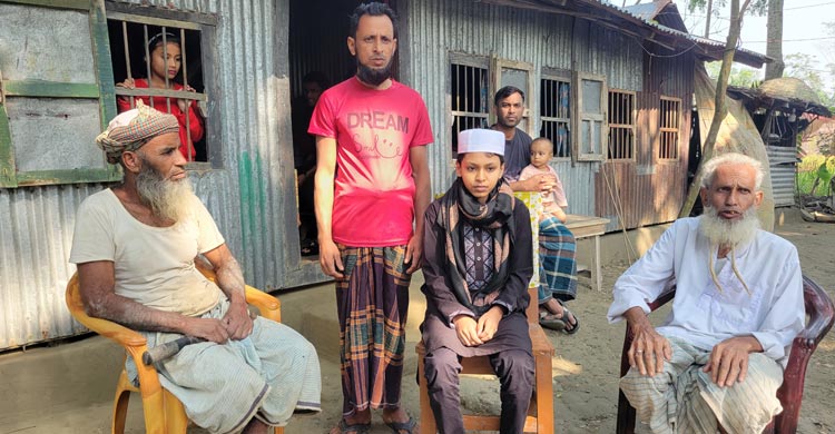 মেয়ে থেকে হঠাৎ ছেলে, পরিবারে আনন্দ-এলাকায় বিস্ময়