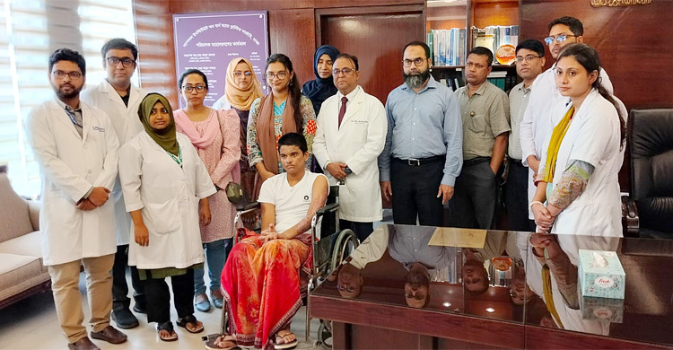 হাসপাতাল থেকে ছাড়পত্র পেল সপ্তম শ্রেণির রোহান