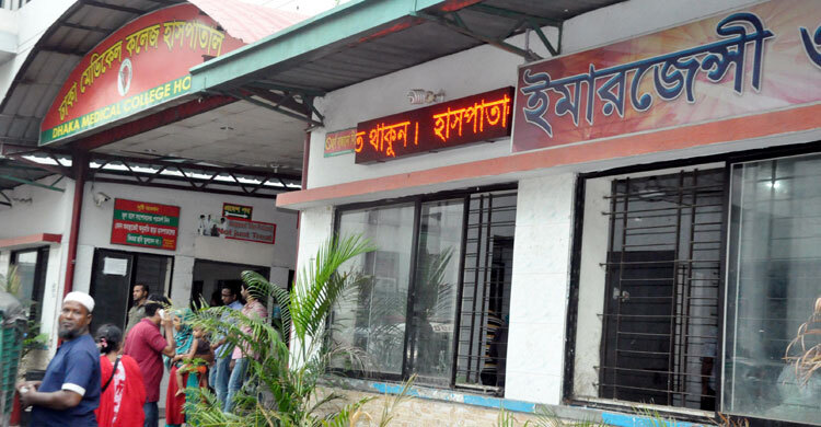 কেরানীগঞ্জে ট্রাক উল্টে দিনমজুর নিহত