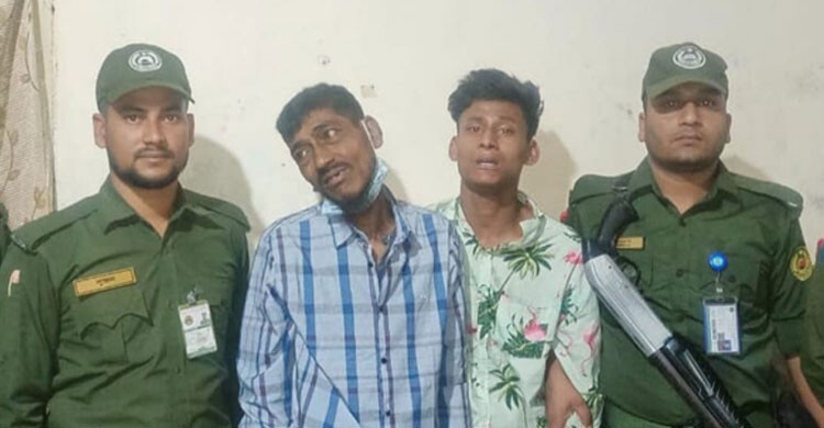 ঢামেকে প্রতারণা ও চুরির অভিযোগে দুইজন আটক