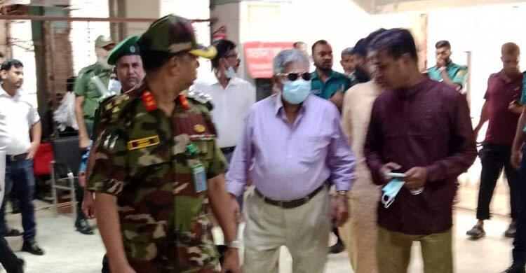 নুরকে দেখতে ঢামেকে নৌ পরিবহন উপদেষ্টা