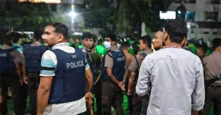 DU students, DMCH doctors clash, halting emergency services