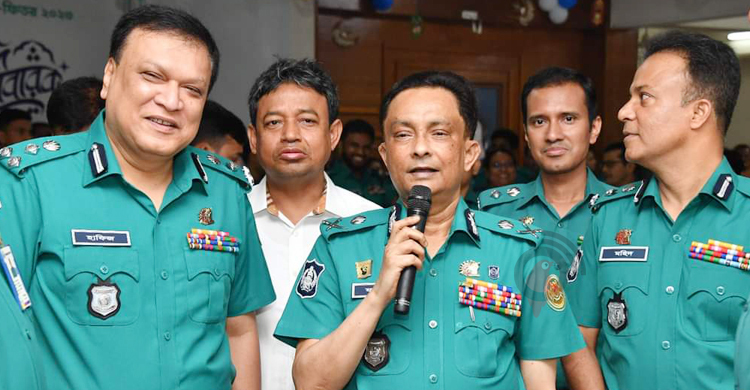 দুই-একজনের জন্য পুরো পুলিশ বাহিনীর বদনাম হয়: ডিএমপি কমিশনার