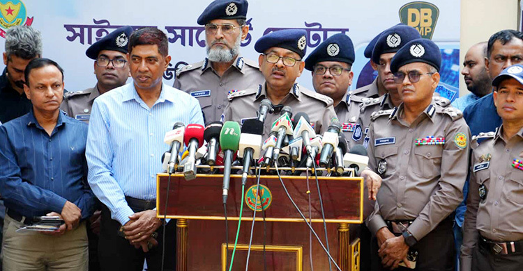 পুলিশের মনোবল ভাঙলে ফের রাত জেগে লাঠি নিয়ে বাড়িঘর পাহারা দিতে হবে