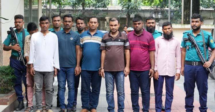 ডিবি পরিচয়ে ডাকাতি করতো তারা