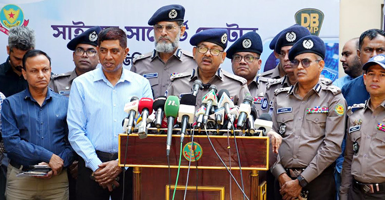 জনগণের সুরক্ষাকে সর্বোচ্চ অগ্রাধিকার দিয়ে সক্ষমতা বাড়াচ্ছে ডিএমপি
