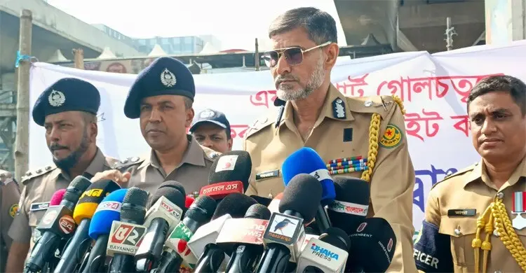 ৬ মাসের মধ্যে সড়কে পূর্ণাঙ্গ এআই মামলায় যাবে ডিএমপি: কমিশনার