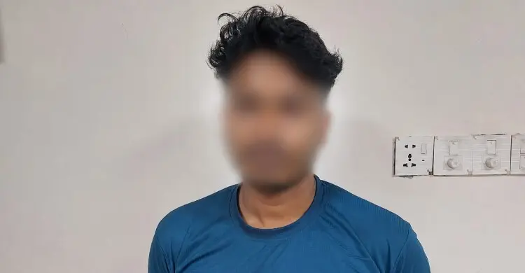 কাভার্ডভ্যানের চাপায় আইইউবি শিক্ষার্থী নিহত, চালক গ্রেফতার