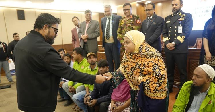 ২৪৬৭ জন পরিচ্ছন্নতাকর্মীকে স্বাস্থ্যবীমার আওতায় আনলো ডিএনসিসি