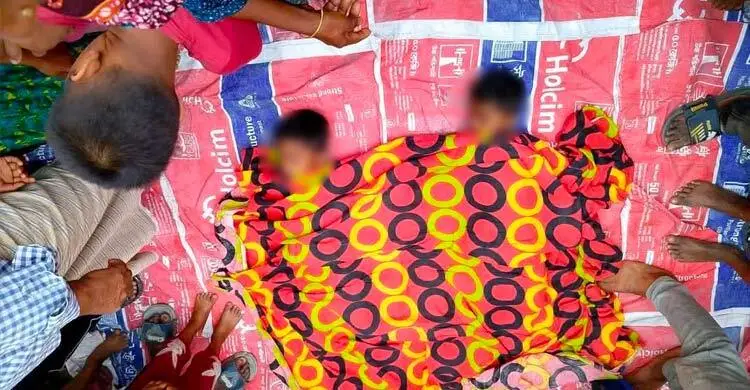 একদিনে জন্ম, একদিনে ডোবায় পড়ে দুই ভাইয়ের মৃত্যু