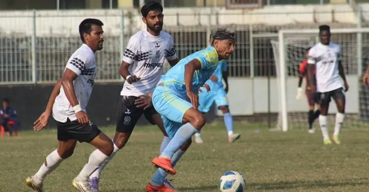 ৬১ দিন পর মাঠে ফিরবে বাংলাদেশ ফুটবল লিগ