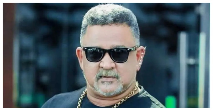 মামলার পর আড়াল ভেঙে প্রকাশ্যে ডন