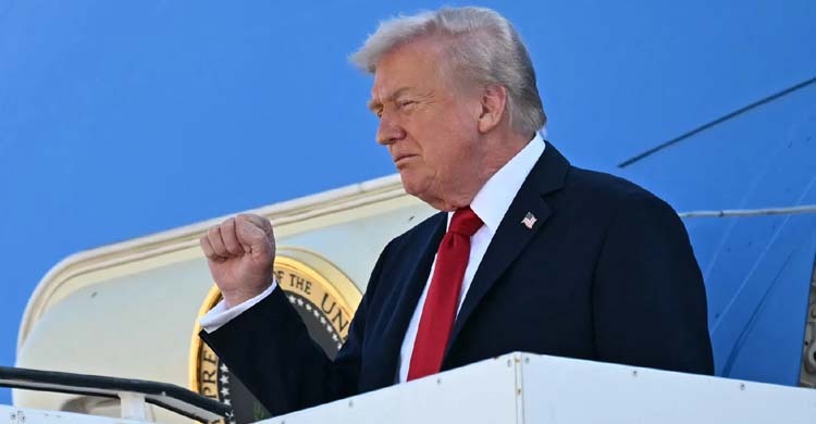 শান্তি চুক্তি করতে মিশরে পৌঁছেছেন ট্রাম্প