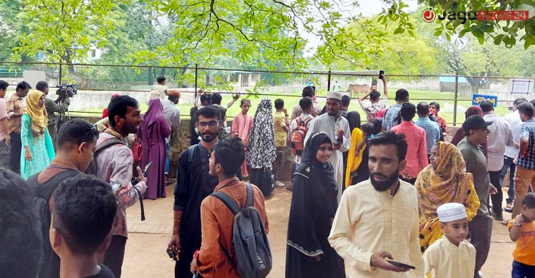 চিড়িয়াখানায় ‘প্রাণ’ ফিরিয়েছে ‘ডোনাল্ড ট্রাম্প’