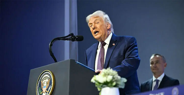 US has ‘big force’ heading towards Iran: Trump