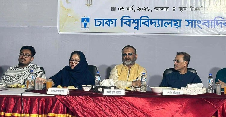 ডুজার ইফতারে একত্রে বিভিন্ন ছাত্রসংগঠনের নেতারা