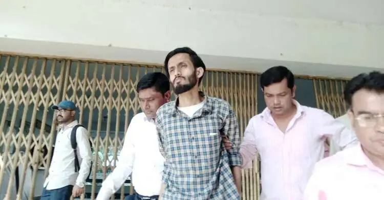 পরীক্ষার হল থেকে ইবি ছাত্রলীগ কর্মীকে আটক করে থানায় সোপর্দ