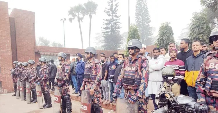 জাতীয় স্মৃতিসৌধে কয়েক স্তরের নিরাপত্তা, দর্শনার্থী প্রবেশ বন্ধ