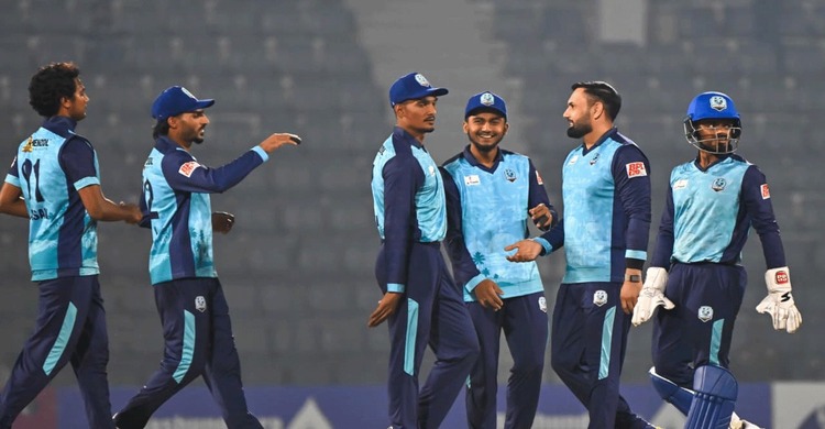 টানা ছয় হারের পর অবশেষে জয়ের দেখা পেলো নোয়াখালী