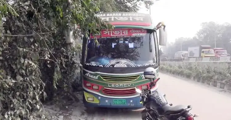 চলন্ত বাসে কলেজছাত্রীকে সংঘবদ্ধ ধর্ষণ, গ্রেফতার ৩