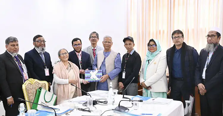 গভীর সমুদ্রে গবেষণা ও সমস্যা চিহ্নিতকরণে গুরুত্বারোপ ড. ইউনূসের