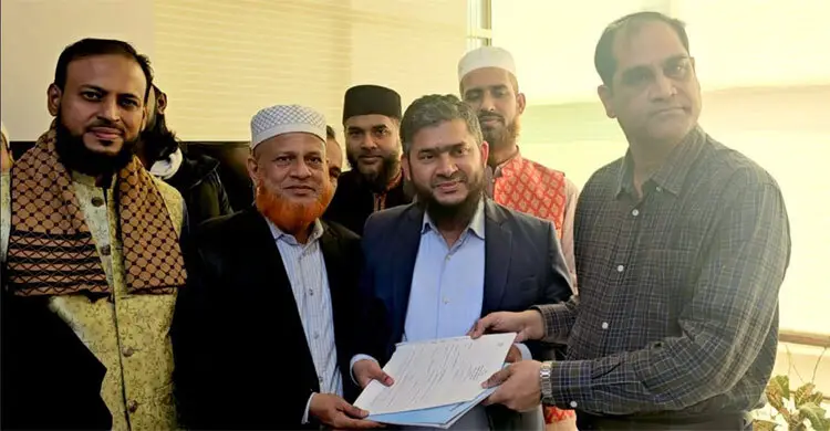 জুলাই যোদ্ধাদের নিয়ে মনোনয়ন তুললেন ডা. খালিদুজ্জামান