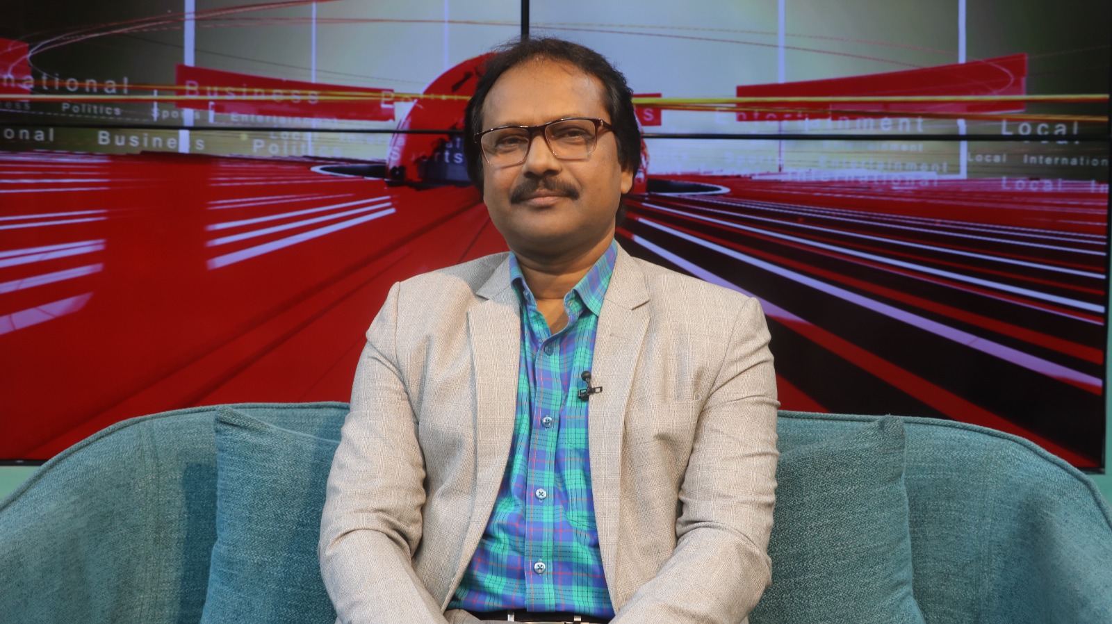 বাংলাদেশ মেডিকেল বিশ্ববিদ্যালয়ের প্রসূতি ও স্ত্রীরোগ বিভাগের অধ্যাপক ডা. রেজাউল করিম কাজল