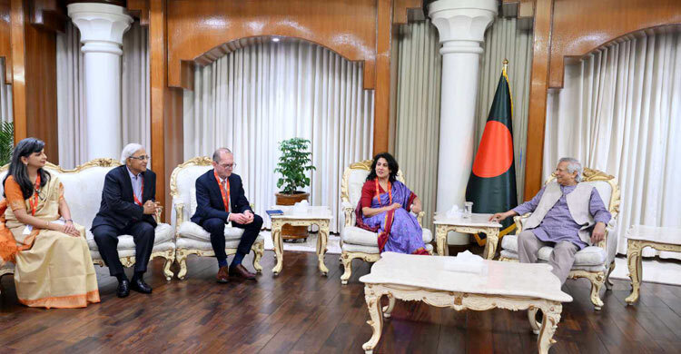 শ্রম আইন আইএলও’র মানদণ্ডে নিতে সরকার প্রতিশ্রুতিবদ্ধ: ড. ইউনূস