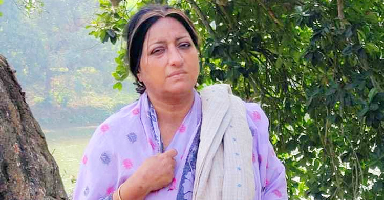 অষ্টম শ্রেণিতে বিয়ে করা শিখা আজও সংগ্রাম করছেন