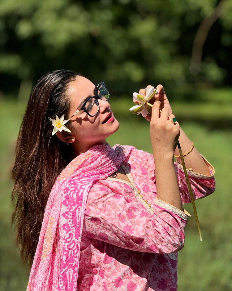 শরতের বৃষ্টির দিনে পোশাক কেমন হবে