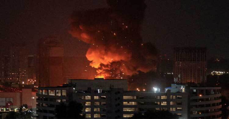 মস্কোতে রাতভর ‘ব্যাপক’ ড্রোন হামলা চালিয়েছে ইউক্রেন