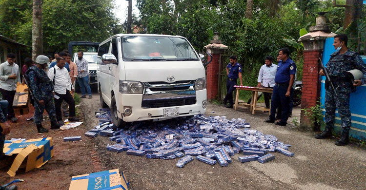 বরগুনায় ৫ লাখ টাকার সিগারেট ধ্বংস