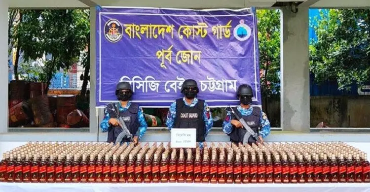 চট্টগ্রামে ৪০০ বোতল বিদেশি মদ জব্দ